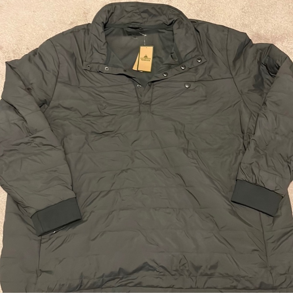 NWT! Men’s Ultimate Terrain Windbreaker, Size 3XL